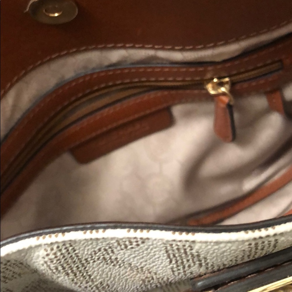 Michael Kors Set - Picture 6 of 6